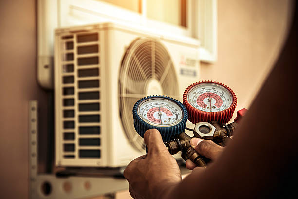 Professional Hvac Maintenance technician working in Somerville, TX
